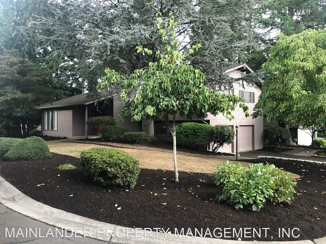 Primary Photo - 4 br, 2.5 bath House - 92 TANGLEWOOD DR