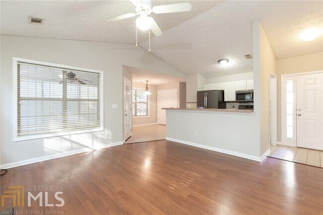 Building Photo - 138 Reisling Dr