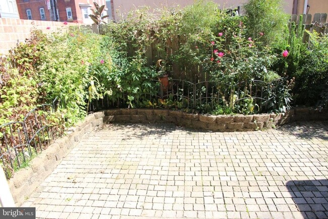 Building Photo - 769 N Ringgold St