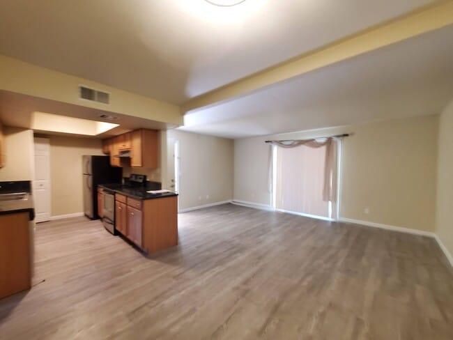 Building Photo - Melrose District 2 Bed Condo - Half Off First and Second Month