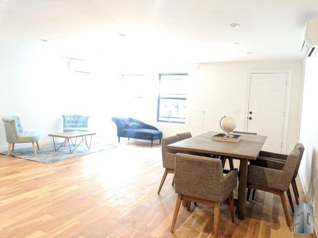 Foto del edificio - 1 bedroom in BROOKLYN NY 11216