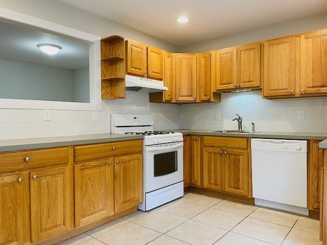 Includes Fridge, gas range, dishwasher, microwave - 32 Westville Ave