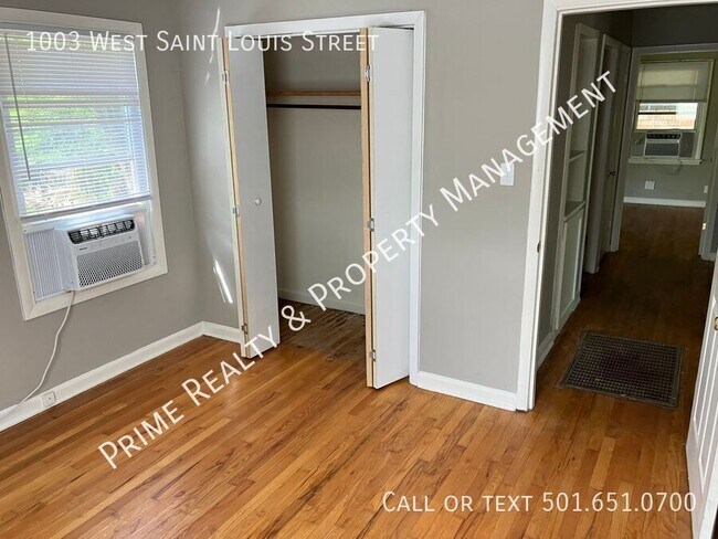 Foto del edificio - 1003 W St Louis St