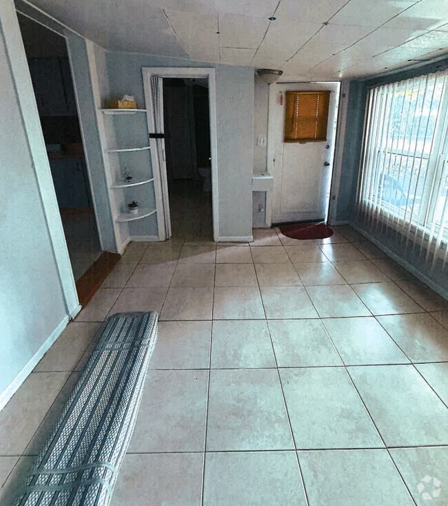 Building Photo - Riverview Apartments