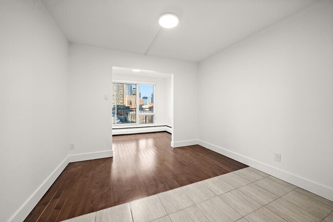 Building Photo - 1180 Rue Du Fort