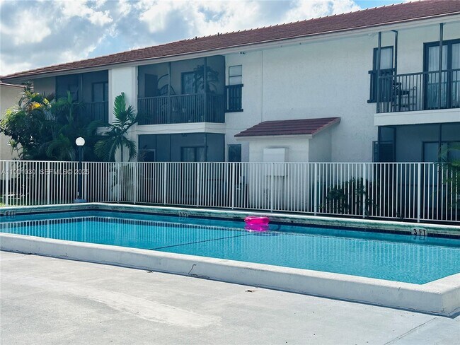 Foto del edificio - 3037 NW 118th Dr