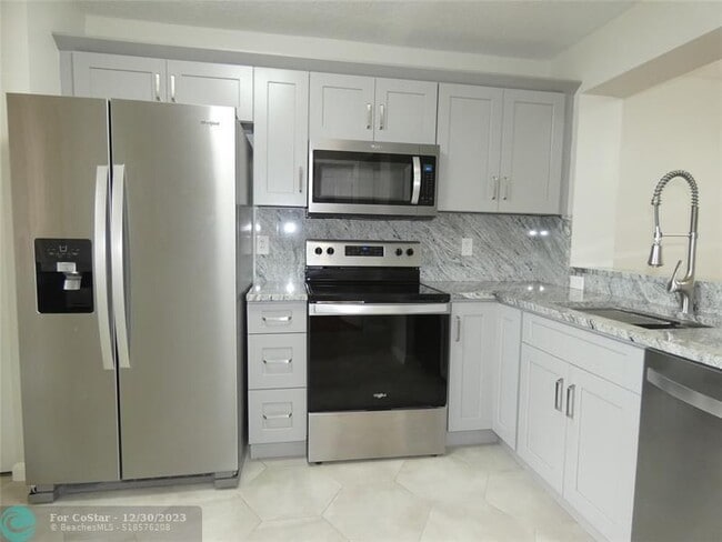 Building Photo - 9525 Weldon Cir