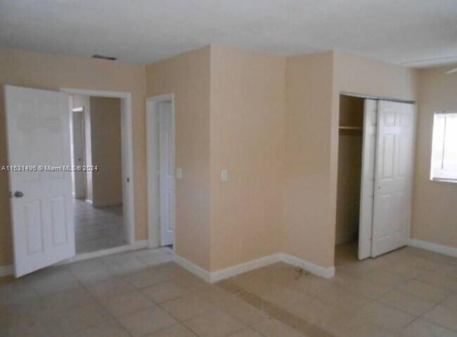 Foto del edificio - 736 NW 2nd Way