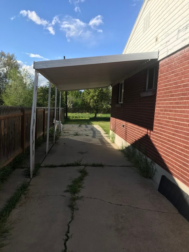 Building Photo - 38 W 1500 S