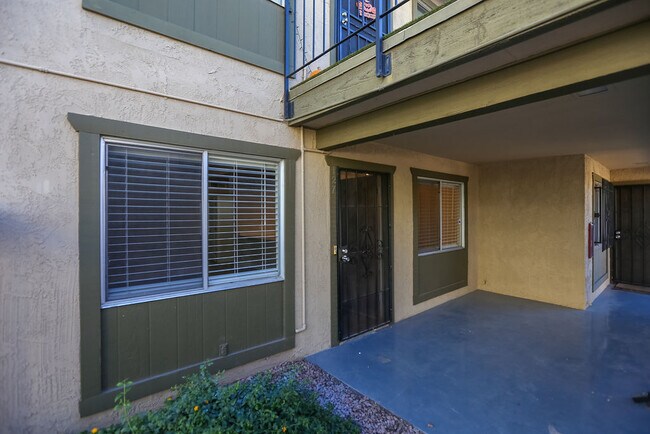 Building Photo - 2228 E Campbell Ave
