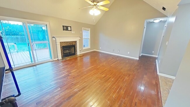 Building Photo - 151 Spring Valley Dr