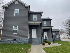 Building Photo - 1301 Indianola St