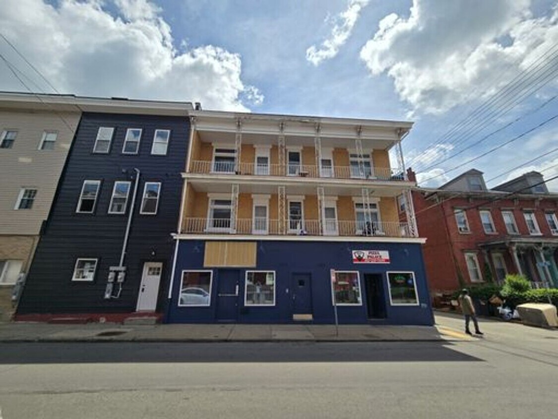 Building Photo - 1535 Lowrie St