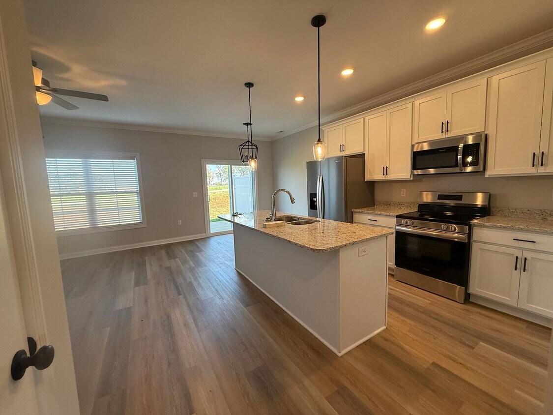 Foto principal - 3BD/2.5BA in SOUTH WARREN school district