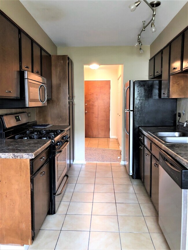 Foto del edificio - 1331 S Finley Rd