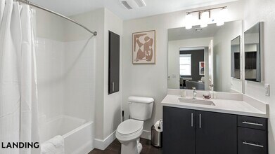 Building Photo - 1936 Summit St