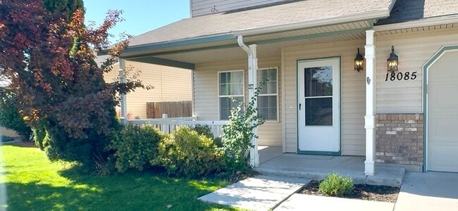 Building Photo - 18085 Royal Way