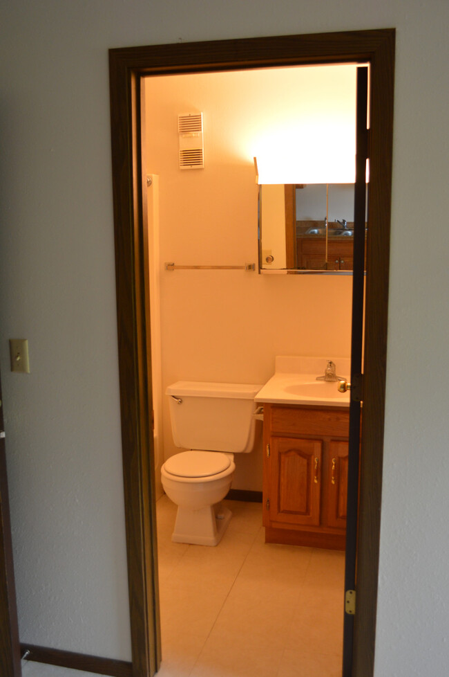 Building Photo - Birchwood South Apartments