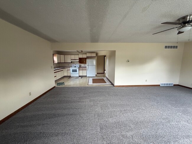 Building Photo - 54 Knowlton Ave