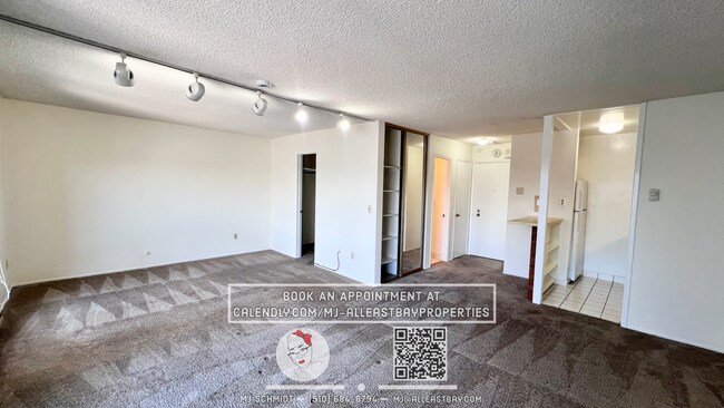 Foto del edificio - Sunny Top Floor Studio with amazing water ...