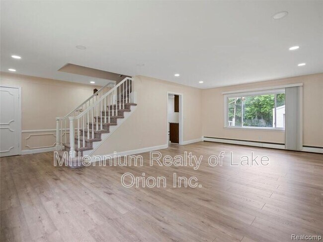 Foto del edificio - 24034 Meadowlark St