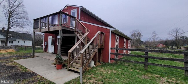 Foto del edificio - 23376 New Mountain Rd