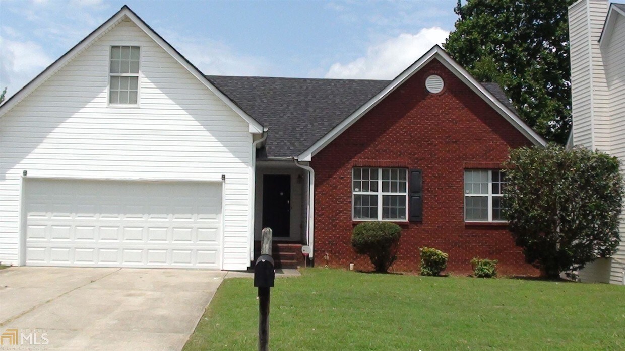 Primary Photo - 1070 Meadow Walk Ave
