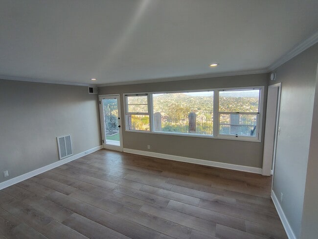 Foto del edificio - 4343 Valle Dr