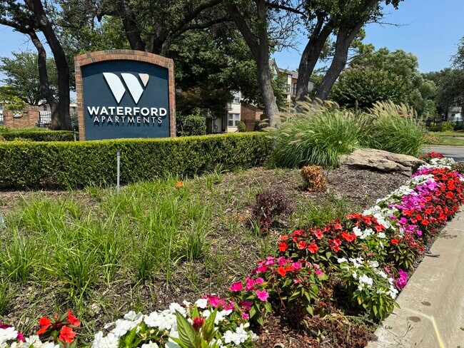 Foto del edificio - Waterford Apartments