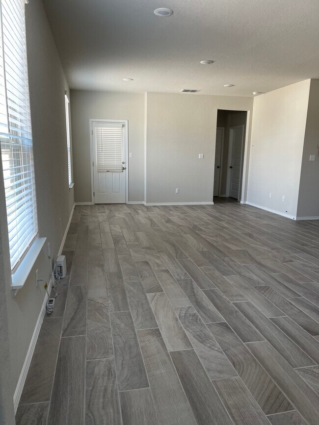 Foto del edificio - 7750 Chatham Pl