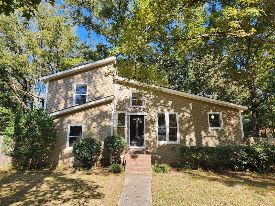 Primary Photo - 330 Chapelwhite Rd