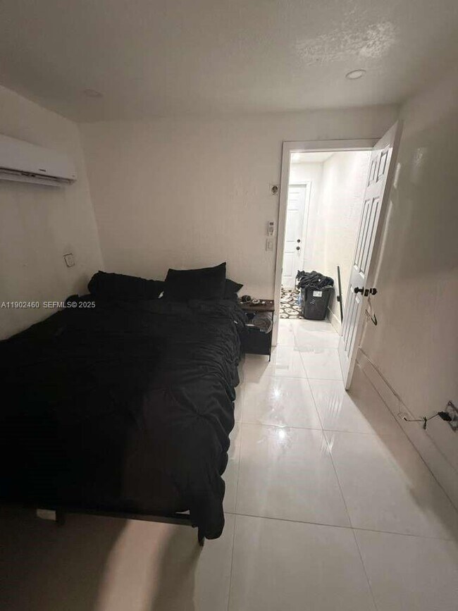 Foto del edificio - 511 NW 133rd St