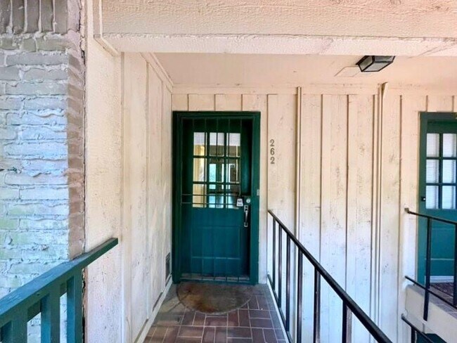 Foto del edificio - 8283 Kingsbrook Rd