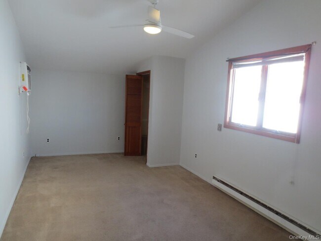 Foto del edificio - 160 E 3rd St