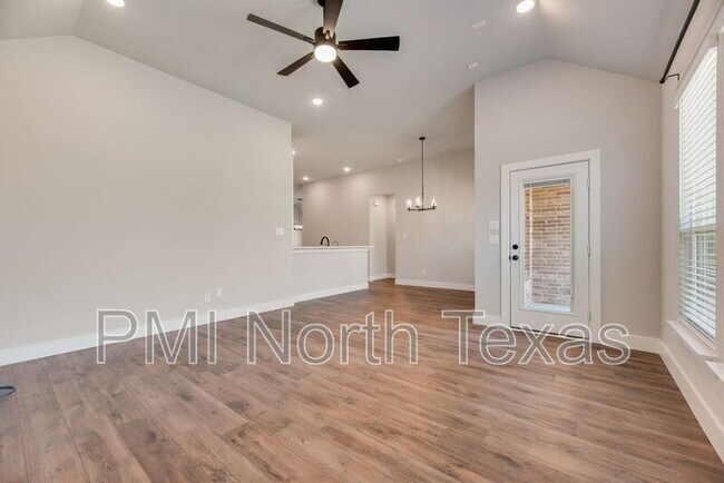 Foto del edificio - 6237 White Creek Drive