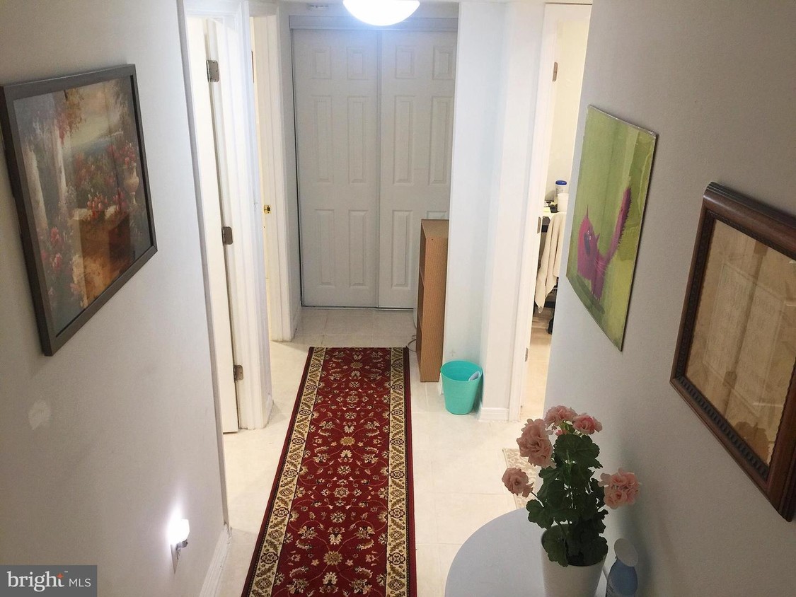 Foto principal - 6308 Greentree Rd