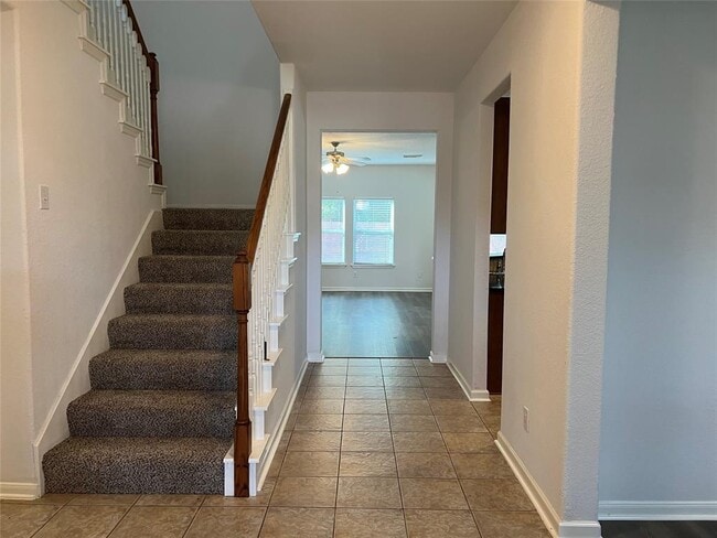 Building Photo - 2616 Golden Creek Ln