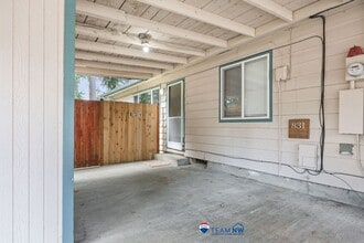 Building Photo - 831 S 7th Ave SW