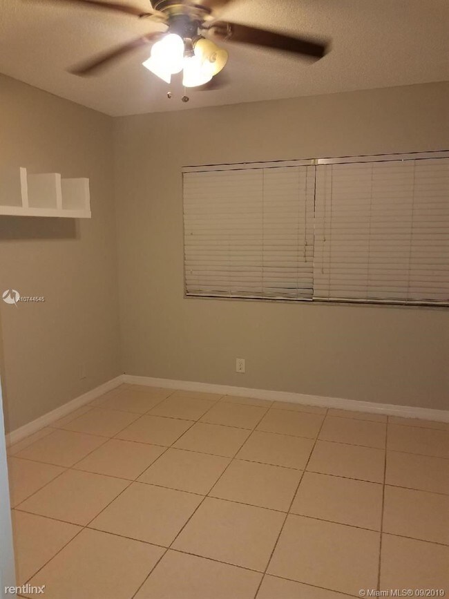 Foto del edificio - 2 br, 2 bath Condo - 220 Lakeview Dr