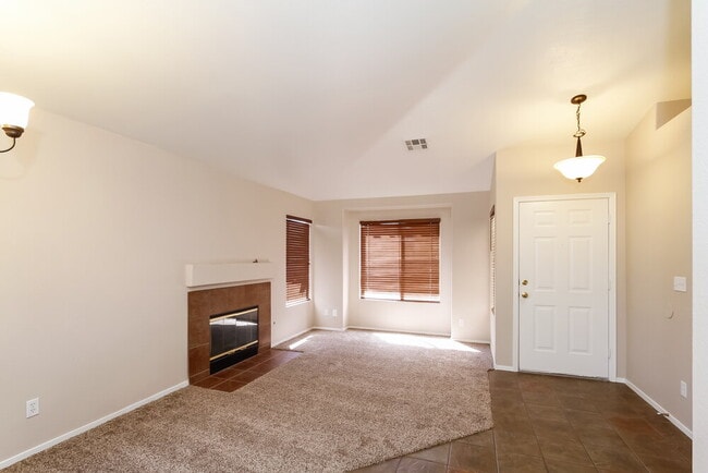 Building Photo - 8904 Dolente Ave
