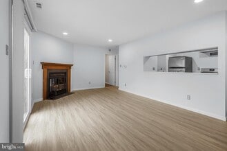 Building Photo - 604 Woodhollow Dr