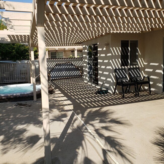 Foto del edificio - 55+ COMMUNITY - welcome to sun lakes 55+ g...