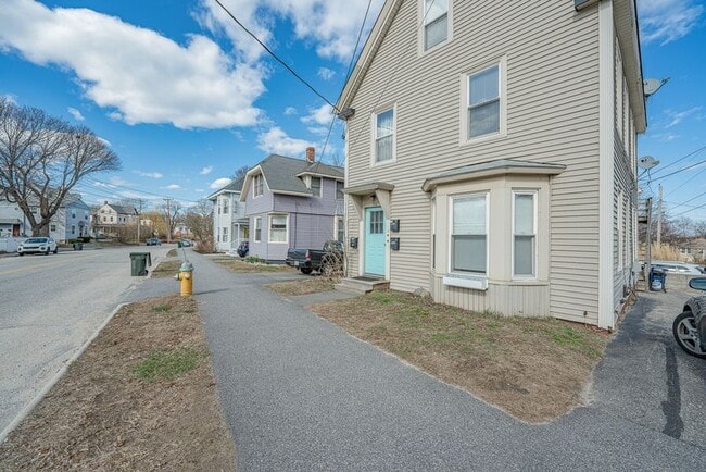 Building Photo - 396 Preble St