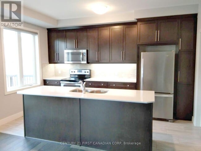 Building Photo - 1960 Dalmagarry Rd