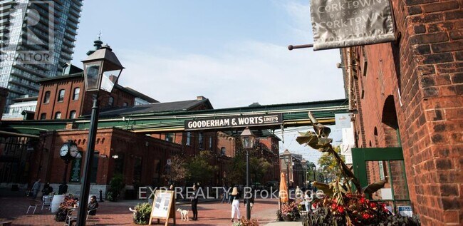 Photo du bâtiment - 35 Parliament St