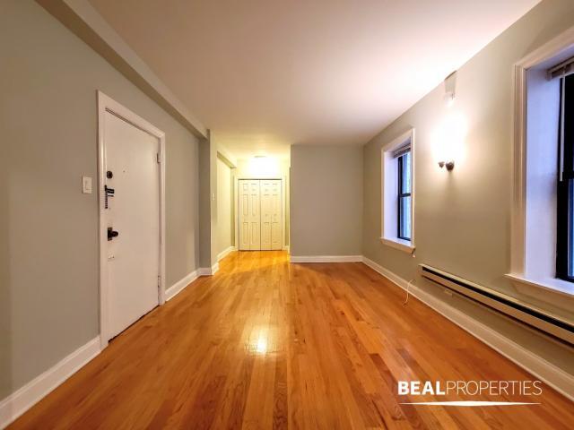 Building Photo - 0 bedroom in CHICAGO IL 60610
