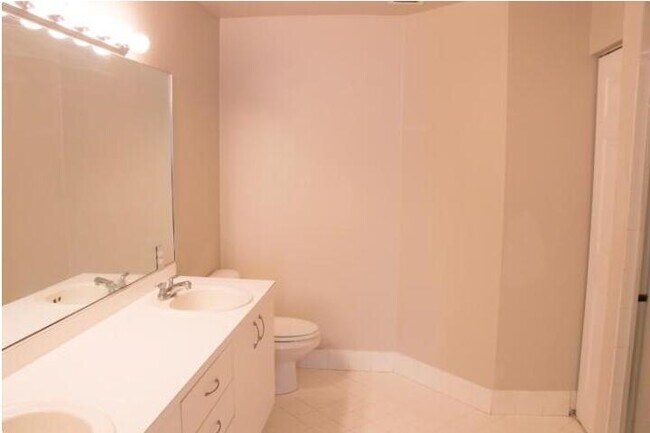 Foto del edificio - 1220 NW 15th Ave