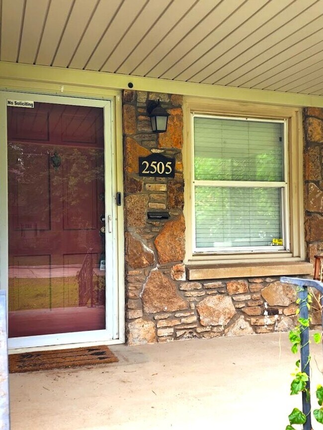 Foto del edificio - 2 Bed 1 Bath 1 Car Garage in ATKINSONS HI ...