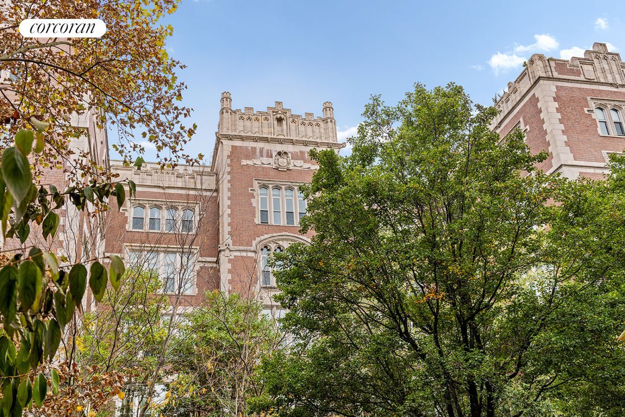 Foto principal - 220 W 148th St