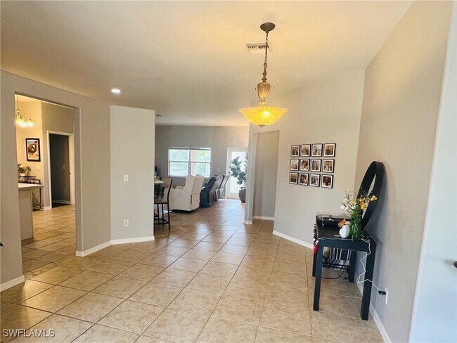 Foto del edificio - 1124 SW 45th St